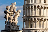 Italien, Toskana, Pisa, Piazza dei Miracoli, UNESCO-Weltkulturerbe, der Campanile oder der Schiefe Turm von Pisa