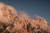 Blick auf das Bergmassiv der Zugspitze, Bayern, Deutschland, Europa