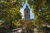 Kirchstraße mit Sicht auf Pfarrbücherei und Pfarramt St. Gallus, Bregenz, Vorarlberg, Österreich