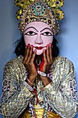 Seraikela Chhau Tänzerin, Indien
