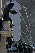 Brunnenfiguren des Augustusbrunnen, Rathausplatz, Augsburg, Schwaben, Bayern, Deutschland
