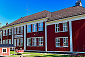 Die alte Volksschule in Seskarö, Norrbottens Län, Schweden