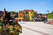 Vorplatz Strandpromenade Karlshagen am Morgen, Usedom, Mecklenburg-Vorpommern, Deutschland