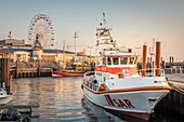 Seenotrettungskreuzer im Hafen von List, Sylt, Schleswig-Holstein, Deutschland