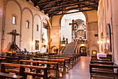 Innenraum der Crocifisso-Kirche in der Kathedrale Santo Stefano, auch Sette Chiese, Bologna, Emilia Romagna, Italien, Europa