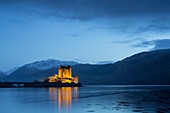Vereinigtes Königreich, Schottland, Highlands, Eilean Donan Castle am Loch Duich