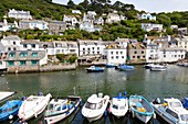 Vereinigtes Königreich, Cornwall, Polperro, Fischerboote im Hafen von Polperro