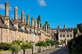 Vereinigtes Königreich, Somerset, Wells, Häuser aus dem 14. Jahrhundert, die das College und den Chor der Kathedrale beherbergten
