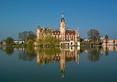 Schloss Schwerin im Frühjahr, Mecklenburg-Vorpommern, Deutschland