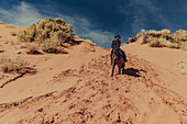 Ausritt im Navajo-Gebiet im Monument Valley, Arizona, Utah, USA, Nordamerika