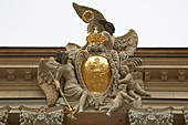 Blick auf Skulpturenschmuck und Wappen am Landtag, Potsdam an der Havel, Brandenburg, Deutschland, Europa 