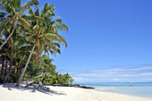 Landscape view of Titikaveka beach in Rarotonga, Cook Islands.