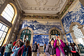 Sao Bento Bahnhof, Halle mit Azulejos Fliesen, Porto, Bezirk Porto, Portugal, Europa