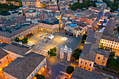 Ganganelli Platz und Bogen, Santarcangelo di Romagna, Rimini, Emilia Romagna, Italien