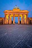 Brandenburger Tor at sunrise, Mitte, Berlin, Germany