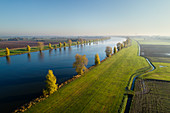 Overdiepse Polder, Schutz der Stadt und der umliegenden Gebiete vor Hochwasser, Sprang-Capelle, Noord-Brabant, Niederlande