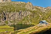 Frankreich, Haute Garonne, Comminges, Bagneres de Luchon, Zuflucht Espingo in seiner Bergkulisse