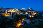 France, Vaucluse, regional natural reserve of Lubéron, Gordes, certified the Most beautiful Villages of France, the village perched on a rocky spur