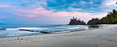 Punta Leona Beach bei Sonnenaufgang, Provinz Puntarenas, Pazifikküste von Costa Rica, Mittelamerika