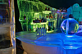 Bar Galerie Magic Ice im Hafen von Svolvaer, Vestfjorden, Vestfjord, Provinz Nordland, Lofoten, Norge, Norwegen, Europa