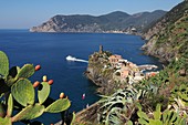 Vernazza with bay of Monterosso, Cinque Terre, east coast of Liguria, Italy