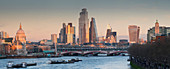 City of London, Square Mile, Panorama-Shows abgeschlossen 22 Bishopsgate Tower, London, England, Großbritannien, Europa