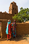 Coloufully dressed Hausa women in Yaama, Niger, West Africa, Africa