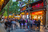 Shoppers in Kuanxiangzi Alley, Chengdu, Sichuan Province, People's Republic of China, Asia