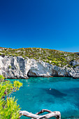Schöner Strand und Leute, die schnorcheln, Insel Zakinthos, Ionische Inseln, griechische Inseln, Griechenland, Europa