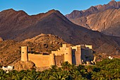 Sultanat von Oman, Gouvernement von Al-Batina, Nakhl, Nakhl Fort oder Husn Al Heem, Festung, historisches Lehmziegelgebäude