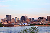 Blick auf den alten Hafen in Montreal, Quebec, Kanada