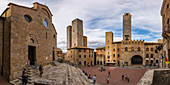 Piazza del Duomo, San Gimignano, Provinz Siena, Toskana, Italien 