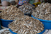 Sambaza Fische zum Verkauf am Kimironko Markt, Kigali, Kigali Province, Ruanda, Afrika