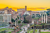 Forum bei Sonnenaufgang, UNESCO-Weltkulturerbe, Rom, Latium, Italien, Europa