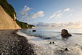 Boulder on the beach, chalk cliffs, chalk coast, Jasmund National Park, Rügen, Baltic Sea, Mecklenburg-Western Pomerania, Germany