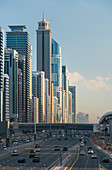 Wolkenkratzer an der Sheikh Zayed Road, Dubai, Vereinigte Arabische Emirate