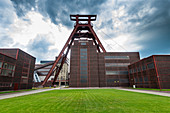 Schacht 12, Industriekomplex Zollverein Coal Mine, UNESCO-Weltkulturerbe, Essen, Ruhrgebiet, Nordrhein-Westfalen, Deutschland, Europa