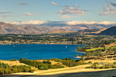 Lake Wanaka in the evening, Otago, South Island, New Zealand, Pacific