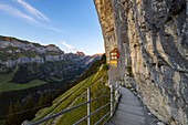 Äescher, Berggasthaus bei Sonnenaufgang im Sommer, Wasserauen, Ebenalp, Kanton Appenzell Innerrhoden, Alpstein, Schwende, Schweiz, Westeuropa