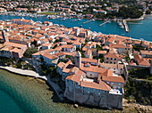 Luftaufnahme der Altstadt, Rab, Primorje-Gorski Kotar, Kroatien, Europa