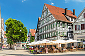 Straßencafés und Restaurants in der Fußgängerzone, Schorndorf, Schorndorf, Baden-Württemberg, Deutschland, Europa