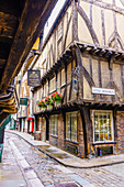 The Shambles, eine erhaltene mittelalterliche Straße in York, North Yorkshire, England, Großbritannien, Europa