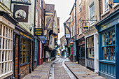 The Shambles, eine erhaltene mittelalterliche Straße in York, North Yorkshire, England, Großbritannien, Europa