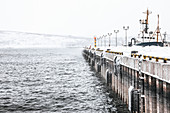 Blick auf den Hafen in Murmansk, Russland