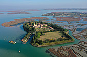 Luftaufnahme von San Francesco del Deserto, Lagune von Venedig, Venetien, Italien, Europa