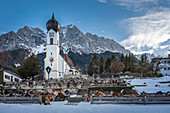 Kirche St. Johannes der Täufer in Grainau, Oberbayern, Bayern, Deutschland