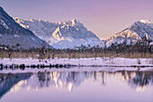 Wintermorgen an den Sieben Quellen, Eschenlohe, Bayern, Deutschland, Europa