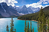 Moraine Lake in den kanadischen Rocky Mountains, Banff National Park, UNESCO-Weltkulturerbe, Alberta, Kanada, Nordamerika