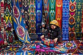 Usbekistan, Region Fergana, Marguilan, Basar, Seidenmarkt