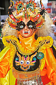 Frau trägt Karnevalskostüm, Karneval von Oruro, Oruro, Bolivien, Südamerika